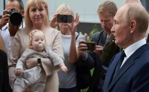 রাশিয়ায় ‘মিনিস্ট্রি অব সেক্স’ চালুর চিন্তা 