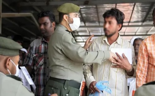 সৌদিতে আটক ২০ হাজারের বেশি প্রবাসী 