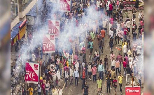 বিক্ষোভে উত্তাল মণিপুর 