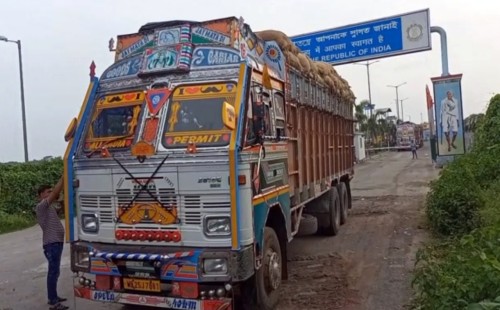 শুল্কমুক্ত সুবিধায় ভারত থেকে ৩১০ মেট্রিক টন চাল আমদানি 