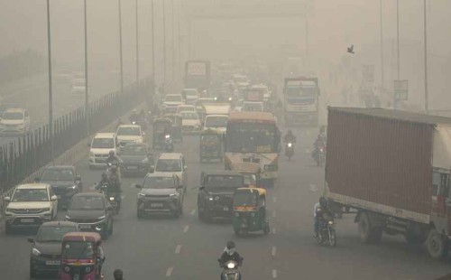 বিপদ কাটেনি দিল্লির 