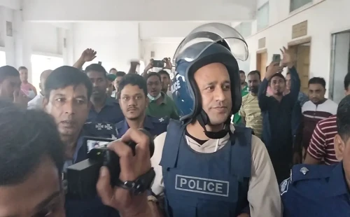 শেষ রক্ষা হলো না সুমনের, জুটলো ২ দিনের রিমান্ড 