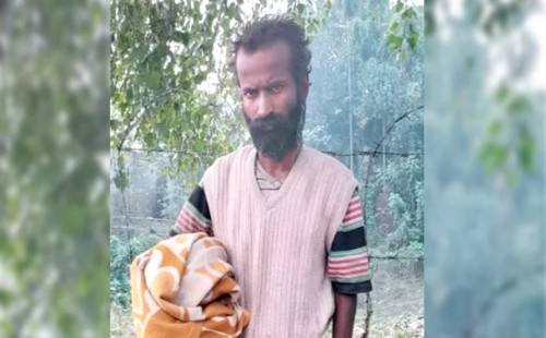 হিলিতে ভারতীয় নাগরিক আটক 