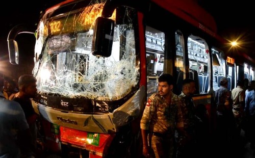 মুম্বাইয়ে বাস দুর্ঘটনা, নিহত ৭, আহত প্রায় ৫০ 