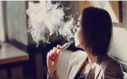 ই-সিগারেট: স্বাস্থ্যের জন্য কতটা ক্ষতিকর? 