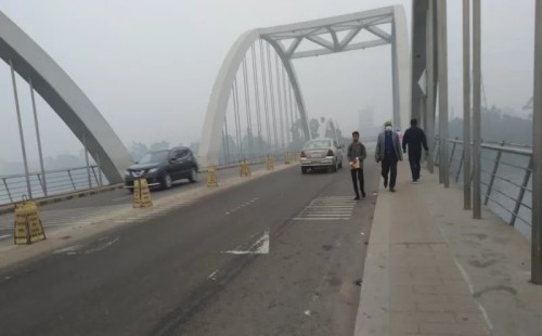 পৌষ আসেনি তবে জেঁকে বসেছে শীত 