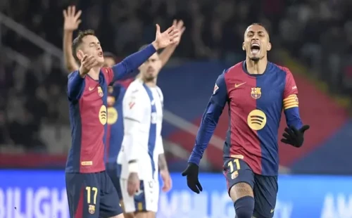 ঘরের মাঠে ফের বার্সেলোনার হার 