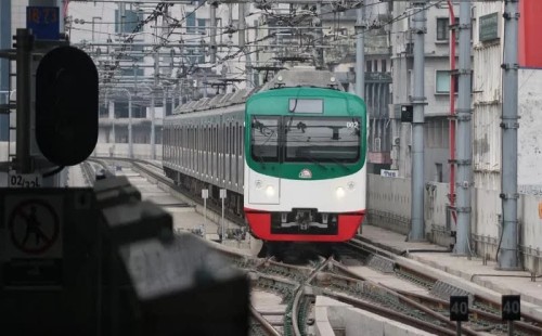 টিকিট সংকট মোকাবিলায় মেট্রোরেলে কিউআর কোড পরিষেবা চালু 