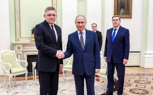 রাশিয়া-ইউক্রেন আলোচনা আয়োজনে প্রস্তুত স্লোভাকিয়া 