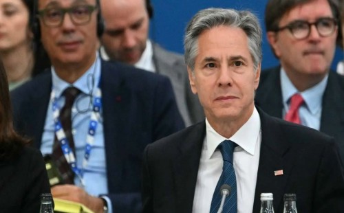 দক্ষিণ কোরিয়ায় স্থিতিশীলতা চান ব্লিঙ্কেন 