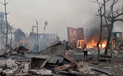 মিয়ানমারে সামরিক হামলায় নিহত ৪০ 