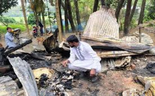 চুলা থেকে লাগা আগুনে স্বামী-স্ত্রীর মৃত্যু 