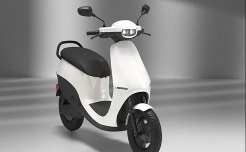 এক চার্জে ৩২০ কিলোমিটার চলবে এই স্কুটার 