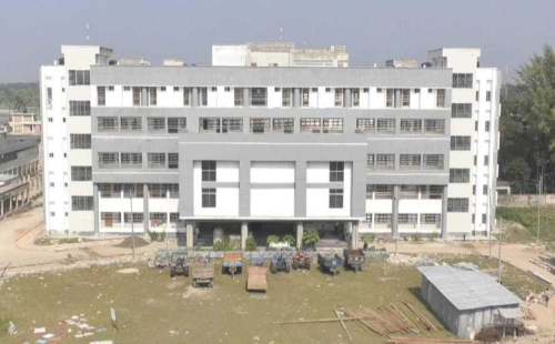 প্রতিষ্ঠার ১১ বছরেও চালু হয়নি পটুয়াখালী মেডিকেল কলেজ হাসপাতাল 