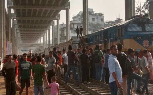 পদ্মা সংযোগ বাদে সারাদেশের সঙ্গে রেল যোগাযোগ বন্ধ