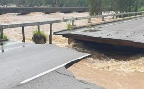 অস্ট্রেলিয়ায় বন্যা পরিস্থিতি ঠিক হতে মাস পার হবে 