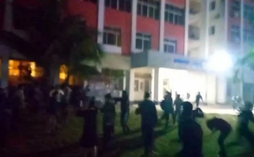 কমিটি গঠন নিয়ে বৈষম্যবিরোধীদের দুই গ্রুপের সংঘর্ষ 