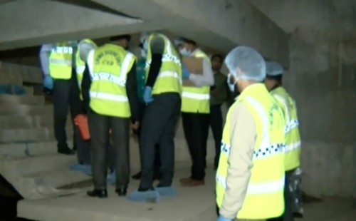 ভেঙে ফেলা ধানমন্ডি ৩২ নম্বর বাড়ি থেকে আলামত সংগ্রহ করেছে সিআইডি 