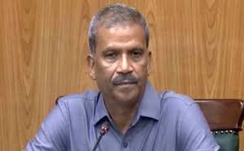 কুয়েটের ঘটনায় এবার আসিফ নজরুলের ফেসবুক পোস্ট 