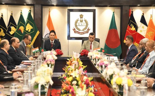 সীমান্তে স্থাপনা-বেড়া নির্মাণে যৌথ পরিদর্শনের সিদ্ধান্ত 