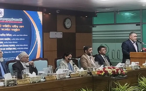 স্বচ্ছ ভোটার তালিকা প্রস্তুত করে নির্বাচনের প্রস্তুতি নিচ্ছে ইসি 