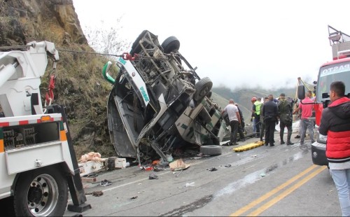 কলম্বিয়ায় সড়ক দুর্ঘটনা, ৯ সেনা নিহত 