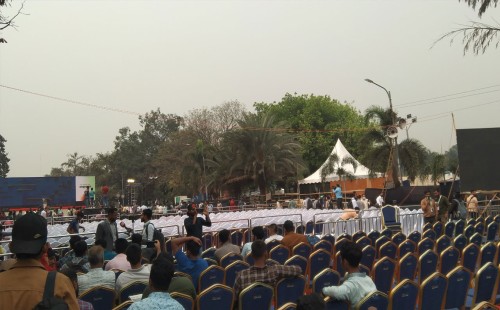 প্রস্তুত মঞ্চ, স্লোগানে স্লোগানে মানিক মিয়া এভিনিউয়ে আসছেন তরুণরা 