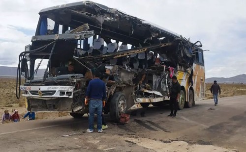 বলিভিয়ায় দুই বাসের সংঘর্ষে নিহত অন্তত ৩৭ 