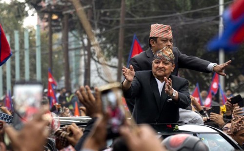 নেপালে রাজতন্ত্র ফেরানোর দাবি 