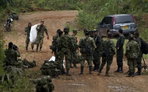 কলম্বিয়ায় ৫ সেনা নিহত 