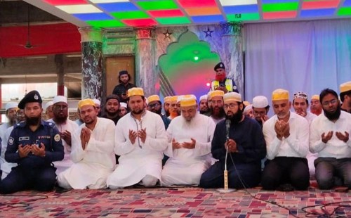 ছারছীনা দরবার শরিফের মাহফিলে মাহফুজ আলম, যে বার্তা দিলেন 