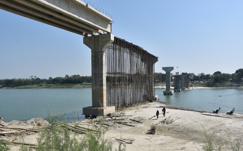 পাঁচ বছর পেরিয়ে গেল, শেষ হলো না গড়াই সেতুর কাজ 