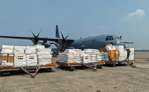 মিয়ানমারে ভারতের ত্রাণবাহী বিমান 