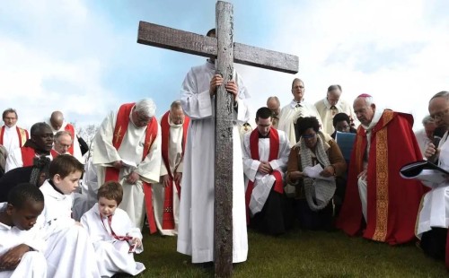 ইস্টার প্রস্তুতিতে খ্রিস্টান সম্প্রদায় 