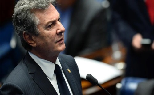 ব্রাজিলের সাবেক প্রেসিডেন্ট গ্রেপ্তার 