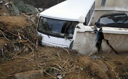 আলজেরিয়ায় ভূমিধস, নিহত ৪ 
