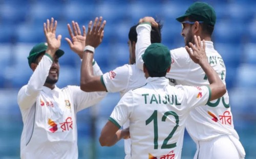 প্রথম সেশনে দুই উইকেট তুলে নিল বাংলাদেশ 