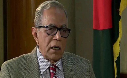 আবদুল হামিদের দেশত্যাগ: তিন পুলিশ কর্মকর্তার বিরুদ্ধে ব্যবস্থা 