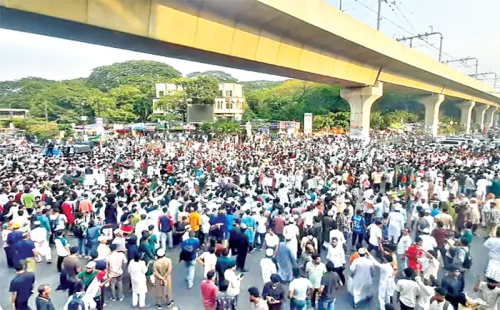 আওয়ামী লীগকে চিরতরে নিষিদ্ধের দাবিতে শাহবাগে অবস্থান, ‘জুলাই সনদ’ বাস্তবায়নের আহ্বান 