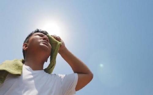 হিটস্ট্রোকের ঝুঁকি এড়াতে মেনে চলুন এই নিয়মগুলো 