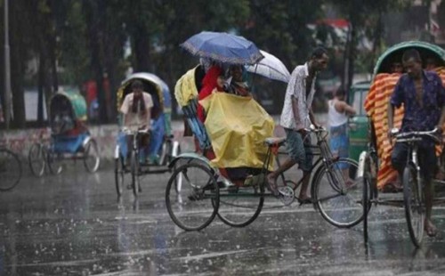 গরমে হাঁসফাঁস, অবশেষে স্বস্তির বৃষ্টি 