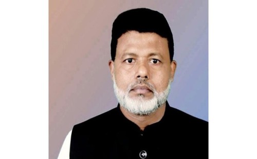 সৌদি আরব যাওয়ার সময় বিমান বিমানবন্দরে গ্রেপ্তার সাবেক পৌর মেয়র 