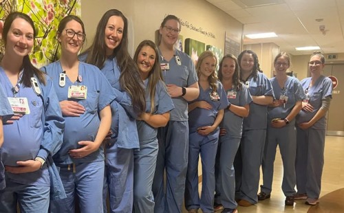 একই হাসপাতালের ১৪ নার্সই অন্তঃসত্ত্বা 