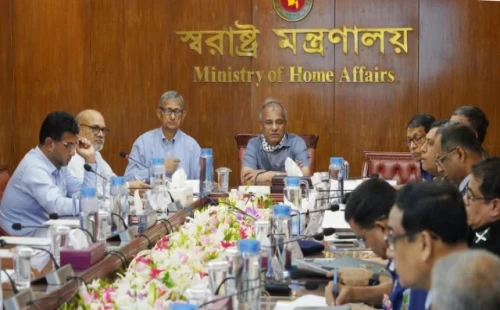 পশুর হাটে যাওয়ার পথে গাড়ি থামানো হলে ব্যবস্থা: স্বরাষ্ট্র উপদেষ্টা 