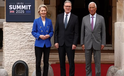 সম্পর্কের নতুন অধ্যায় 