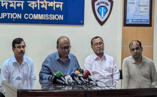 শেখ হাসিনার সম্পদ বিবরণীতে গরমিল: ইসিকে আইনি পদক্ষেপের সুপারিশ দুদকের 