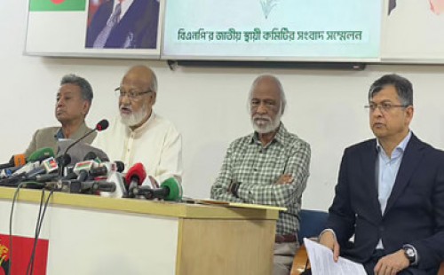 ফ্যাসিবাদবিরোধী জাতীয় ঐক্যে ফাটল: সরকারের প্রতি সহযোগিতা কঠিন হবে বলে হুঁশিয়ারি বিএনপির 