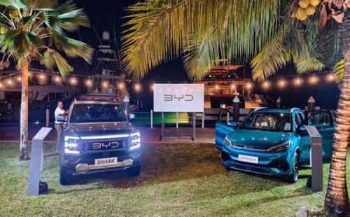 চীনে ইলেকট্রিক গাড়ির ‘মূল্যযুদ্ধ’ 