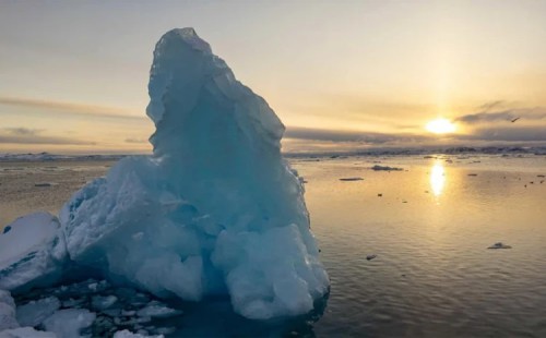 মে মাসে দ্রুত গলেছে গ্রিনল্যান্ডের বরফ 
