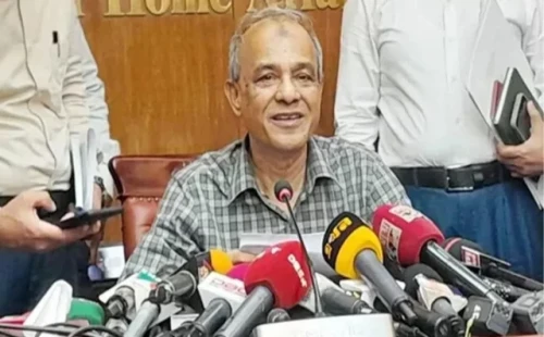 ভালো ব্যবহার করায় মানুষ মনে করে পুলিশ সচল না: স্বরাষ্ট্র উপদেষ্টা 